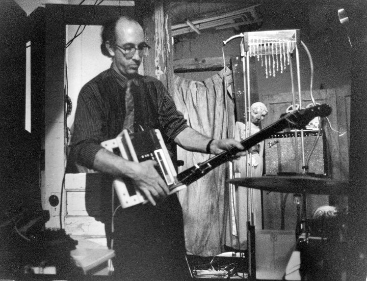 Don Meckley 1991 w/ Liof Munimula @ Milk Of Burgundy - Chicago, playing the "Radiotar"
