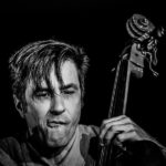 Fred Lonberg-Holm Photo by Peter Gannushkin